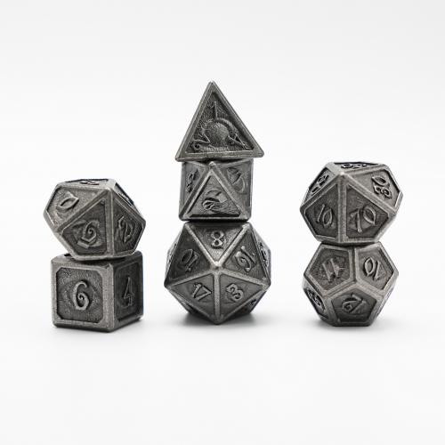 Dés Métal - Lot de 7 dés (16mm) avec boite en métal- Electroplated Nickel